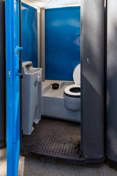 Best Portable bathroom rental  in Plantsville, CT